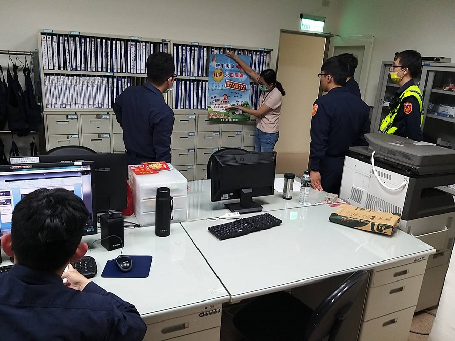 110-03-30-鹿港派出所-業務宣導照片4