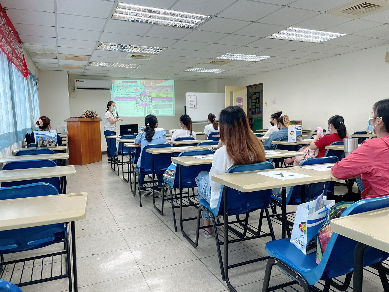 110-08-10-鹿港社區大學-新住民健康成長班業務宣導照片3