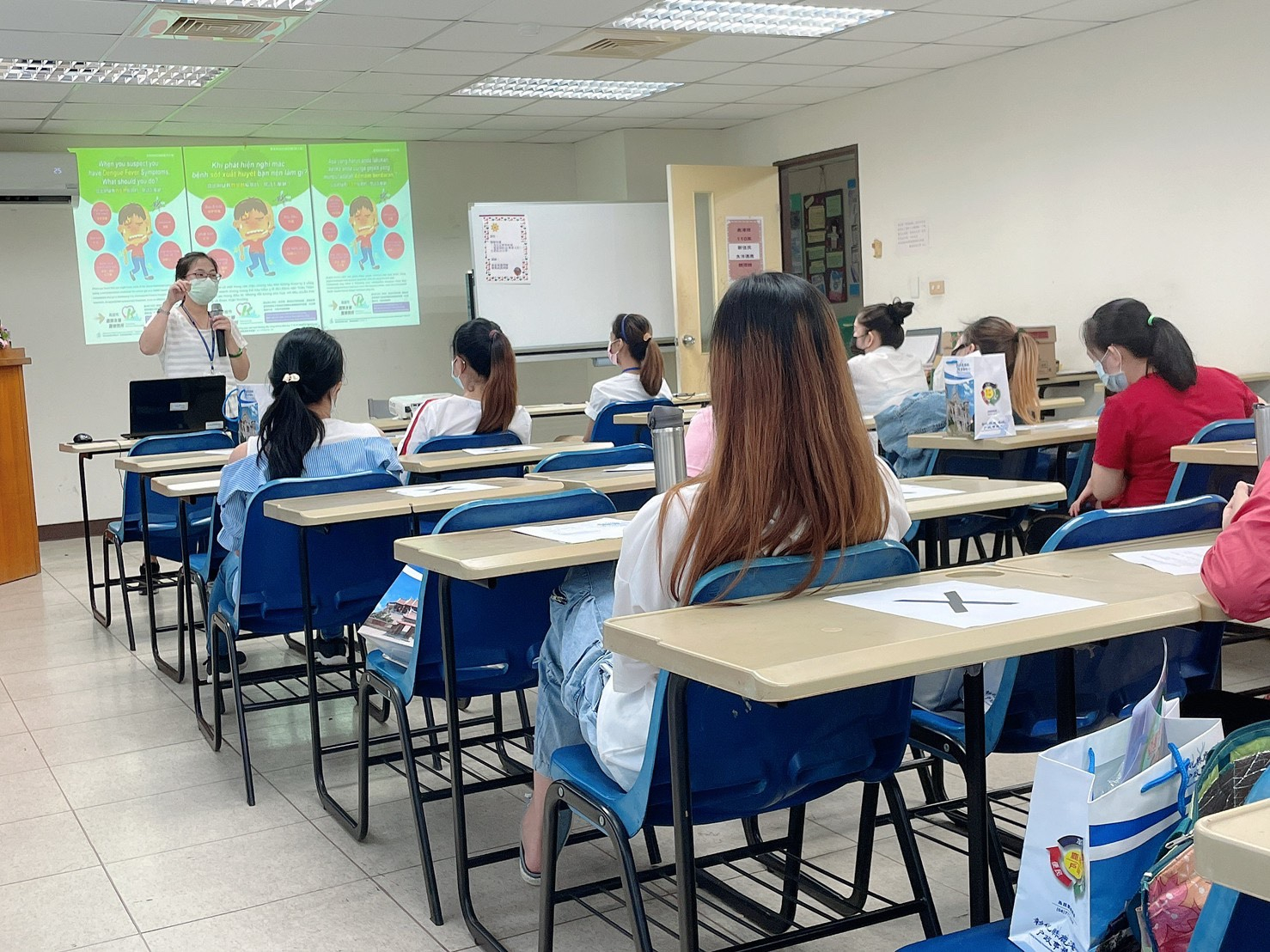 110-08-10-鹿港社區大學-新住民健康成長班業務宣導照片11