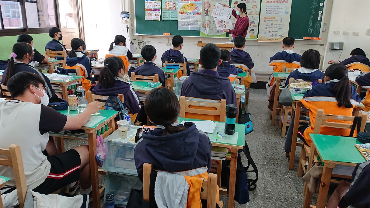 112年3月28日-鹿鳴國中-業務宣導照片6