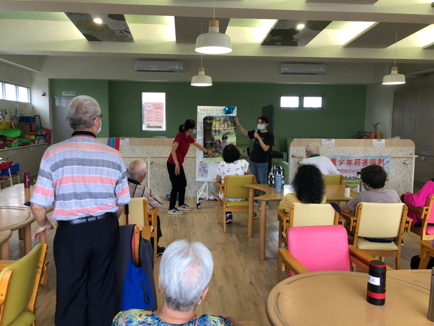 112年5月18日-花鹿覓日間照護中心-業務宣導照片6