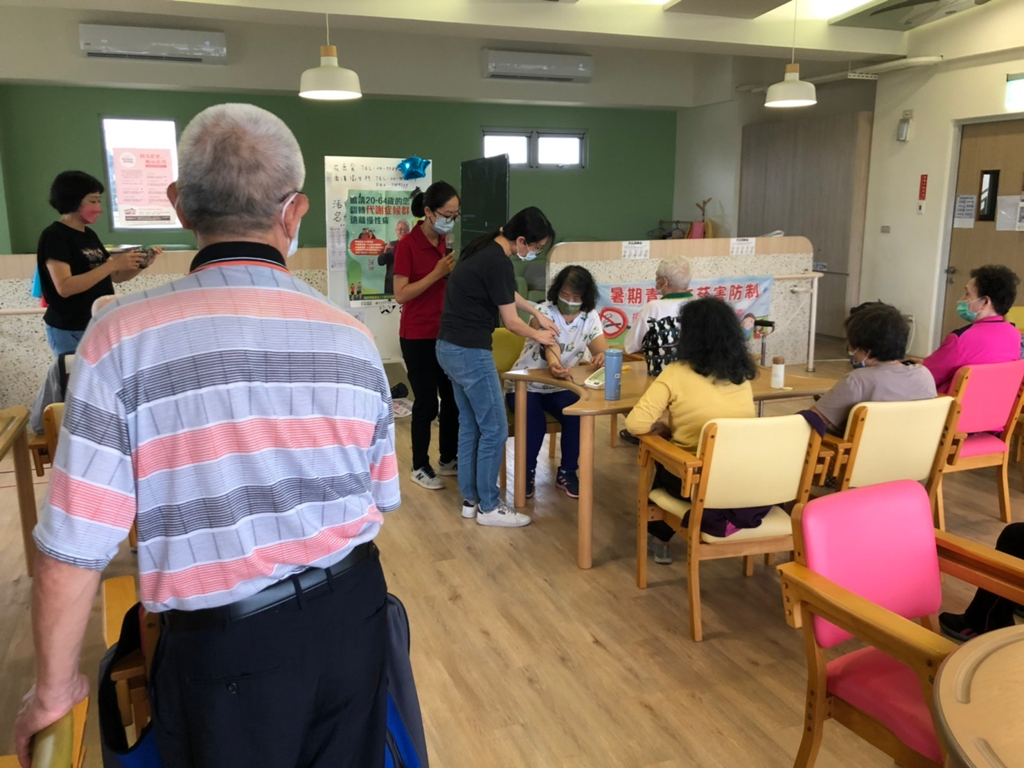 112年5月18日-花鹿覓日間照護中心-業務宣導照片11